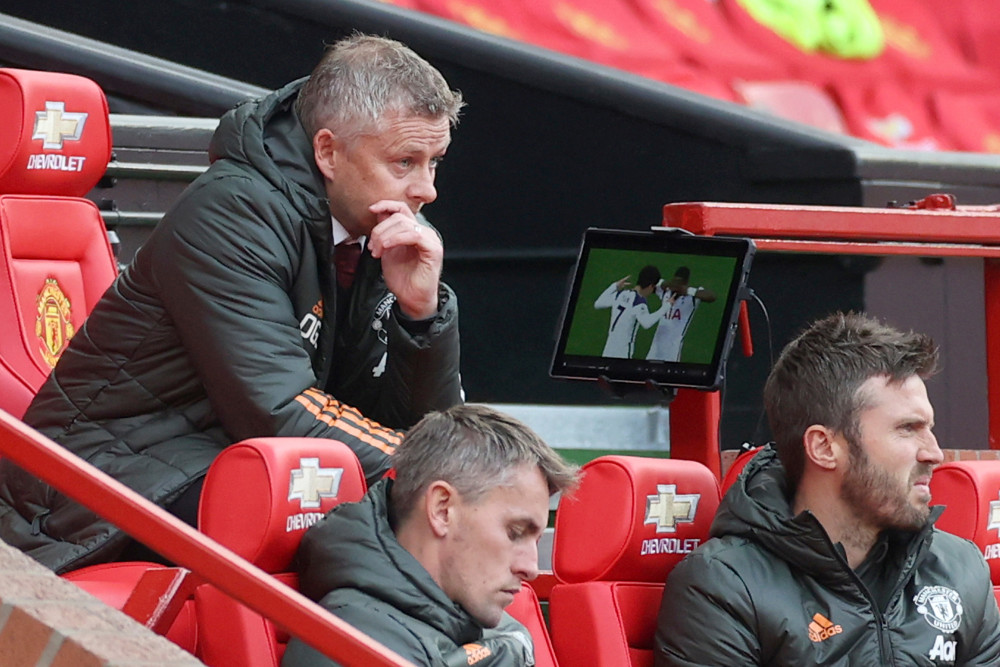 包含国际比赛日深圳男篮备战足总杯；扳平良机细节曝光；压力陡增；训练强度明显提升的词条